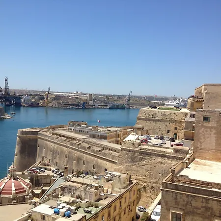 Отель Grand Harbour Валетта