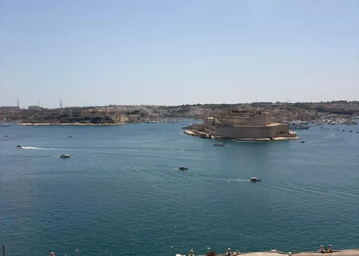 Grand Harbour 2* Valletta