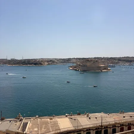 Grand Harbour 2* ואלטה