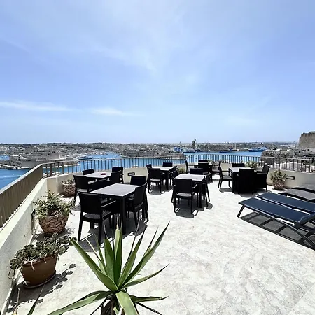 מלון Grand Harbour