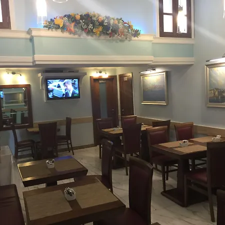 מלון Grand Harbour 2*