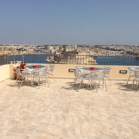 Grand Harbour 2*