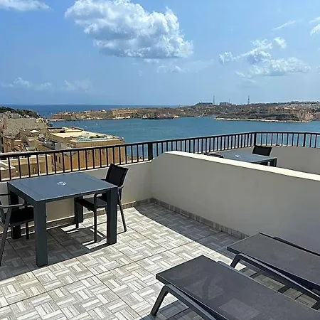 Grand Harbour 2* ואלטה