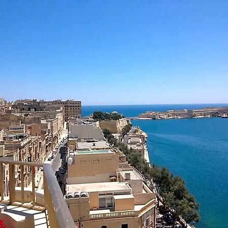 Grand Harbour מלון ואלטה