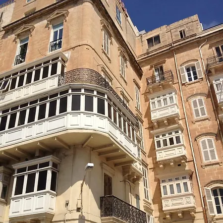 מלון Grand Harbour
