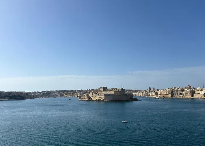 Grand Harbour فندق فاليتا