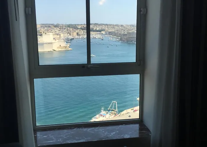 Grand Harbour 2* فاليتا