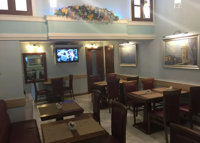 Hotel Grand Harbour 2*